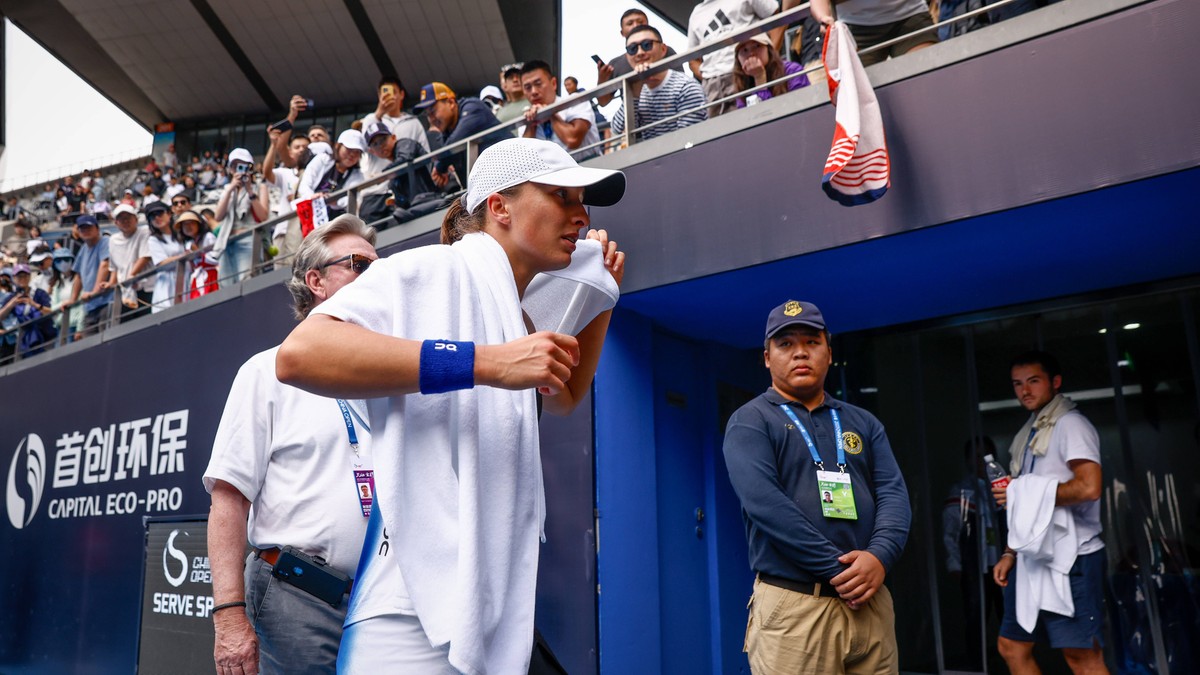 Mecz Igi Świątek w Pekinie przerwany