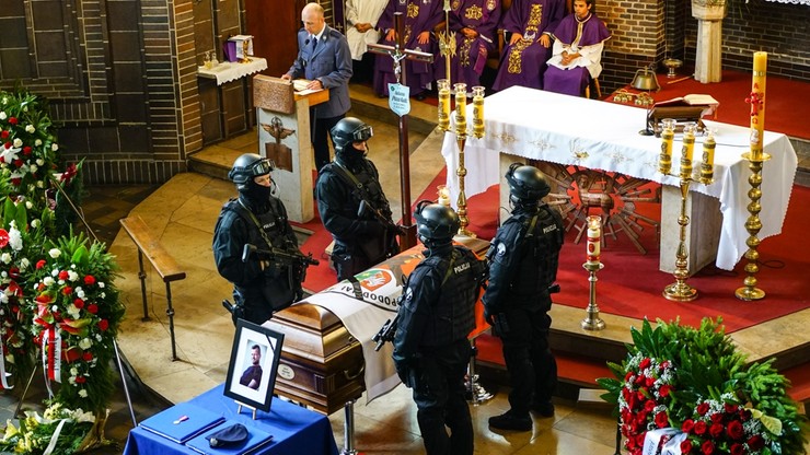 Pogrzeb dowódcy lubuskich antyterrorystów. Mężczyzna wypadł przez okno podczas imprezy integracyjnej