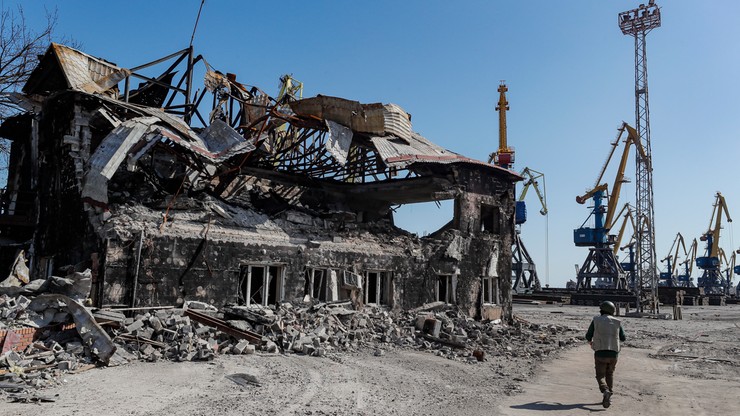 Wojna w Ukrainie. Przedstawiciel ONZ: konwój humanitarny ONZ zmierza do Azowstalu, by zabrać cywilów
