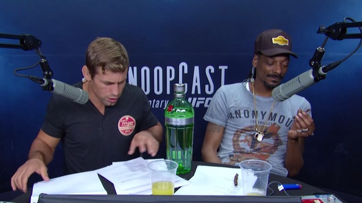 Snoop Dogg zadebiutował jako komentator UFC i palił marihuanę podczas transmisji!