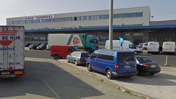 Warszawa: 14 osób w szpitalu po wycieku substancji w terminalu cargo