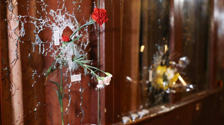 20 cudzoziemców jest wśród ofiar zamachów w Paryżu. Nie ma Polaków