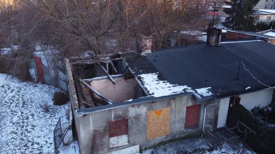 Z dachu nad głową niewiele zostało. Małżeństwo walczy o byt