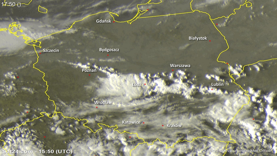 Zdjęcie satelitarne w dniu 10 kwietnia 2018 o godzinie 17:50. Dane: Sat24.com / Eumetsat.