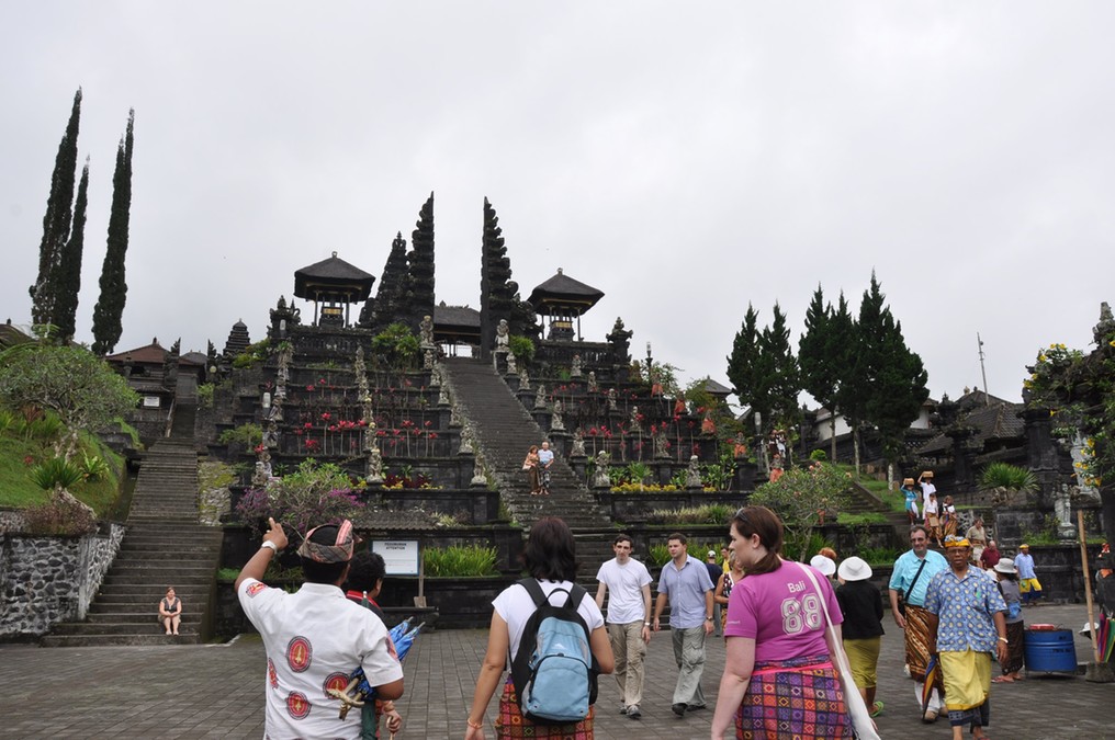 Tradycyjne elementy architektoniczne na wyspie Bali w Indonezji