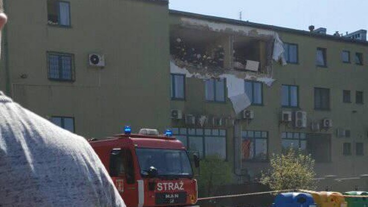 Wybuch gazu w bloku w Suchej Beskidzkiej. Wyrwana ściana budynku