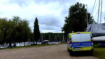 2025-05-17 Ciało 57-latka w jeziorze Jeziorak. &quot;Rodzina nocowała na jachcie&quot;