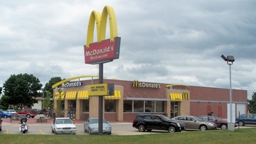 Strzelanina w restauracji McDonald's. Niezadowolona klientka zaatakowała personel