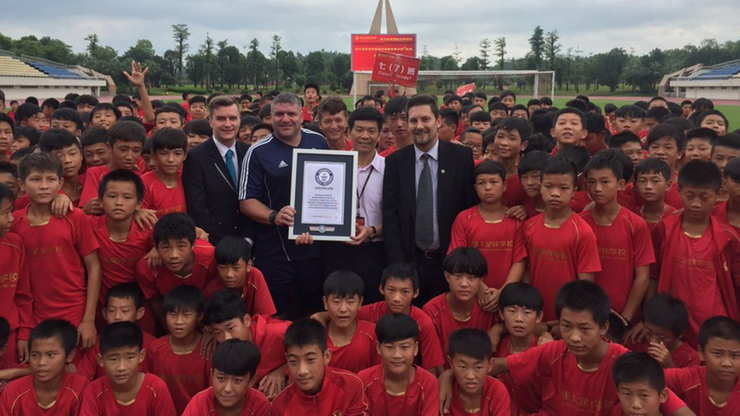 Chiny: powstała największa na świecie akademia piłkarska