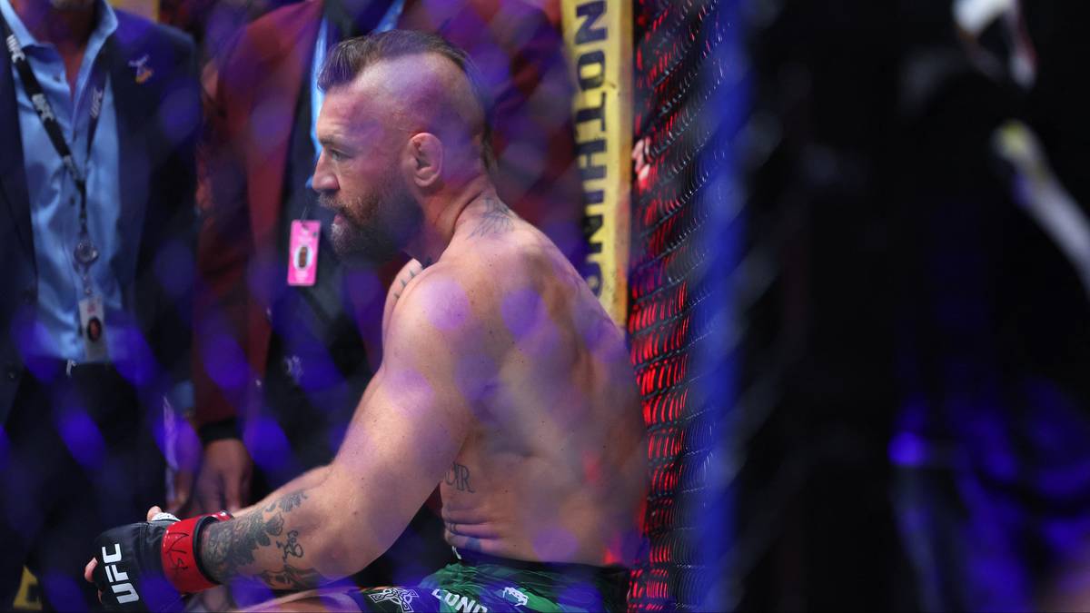 McGregor po kontuzji w walce z Hollowayem: "Wrócę"