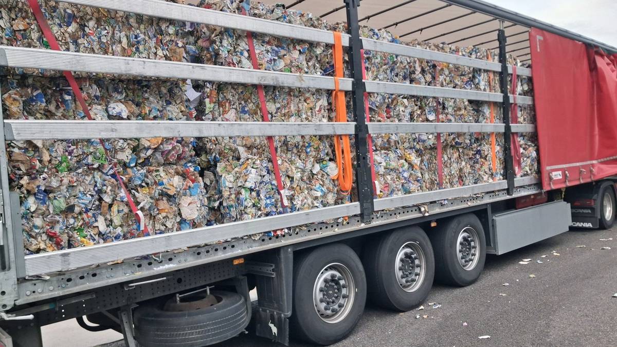 Tony nielegalnych odpadów z Niemiec. KAS zatrzymała transport na granicy