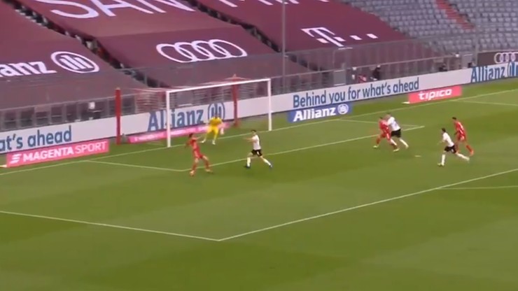 Bundesliga: Kapitalny gol Roberta Lewandowskiego w meczu Bayernu (WIDEO)