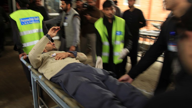 Pakistan: wybuch w autobusie, nie żyje co najmniej 16 urzędników