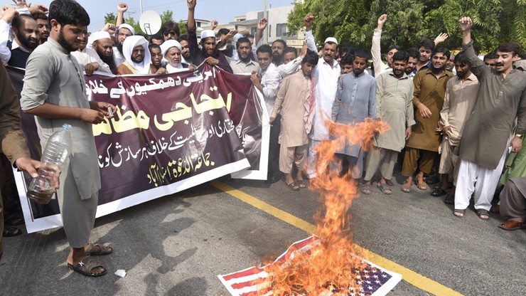 Pakistan: antyamerykańska demonstracja rozproszona przez policję