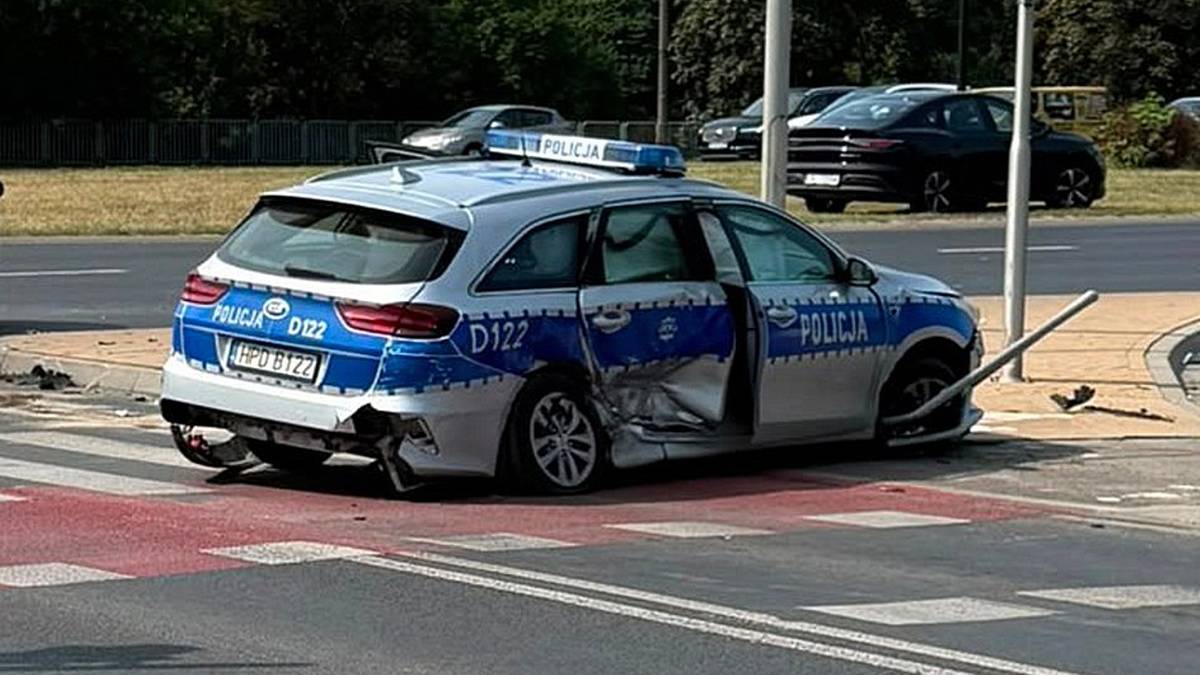 Groźny wypadek z udziałem radiowozu w Lublinie. Ranne cztery osoby, w tym policjanci