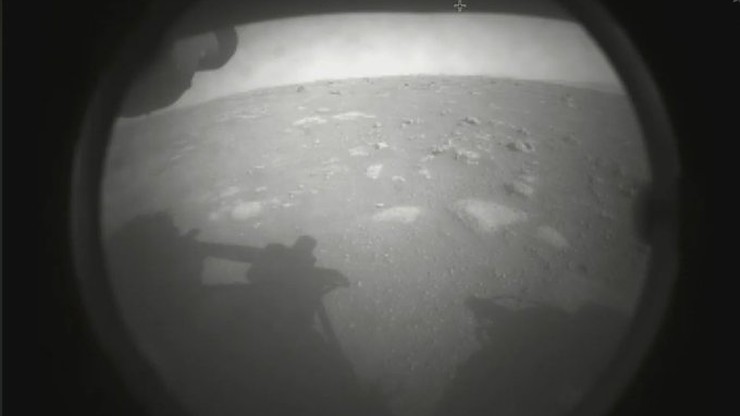 Łazik NASA Perseverance wylądował na Marsie. Wysłał pierwsze zdjęcie