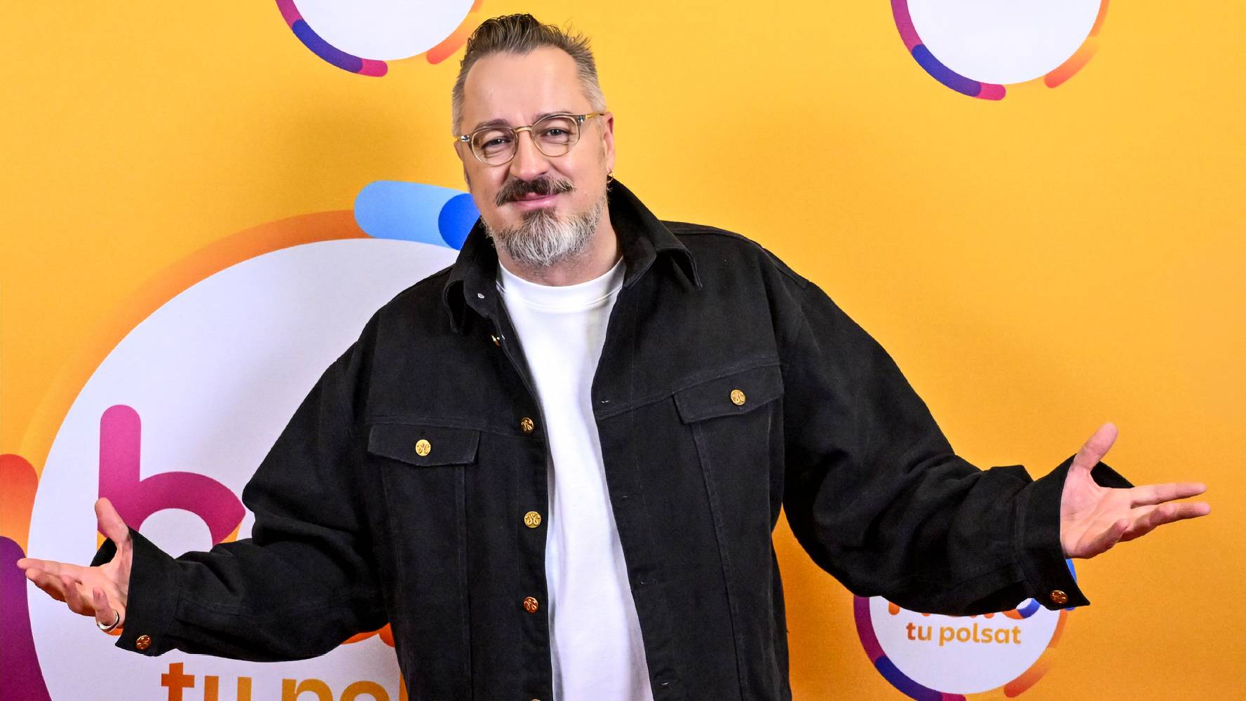 Piotr Kędzierski o programie &bdquo;Hitster&rdquo;. Kulisy nowego show