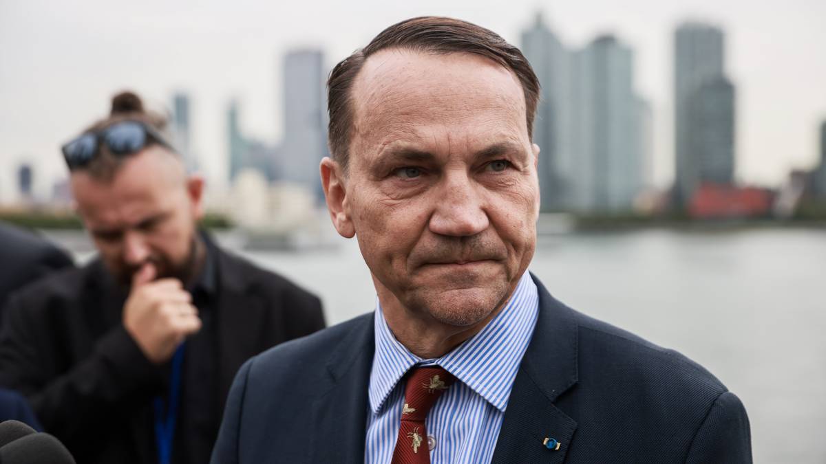 Co skłoni Putina do zakończenia wojny? Sikorski kreśli scenariusz