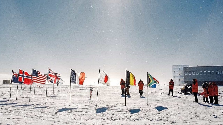 Baza im. Amundsena-Scotta na biegunie południowym. Fot. Christopher Michel.