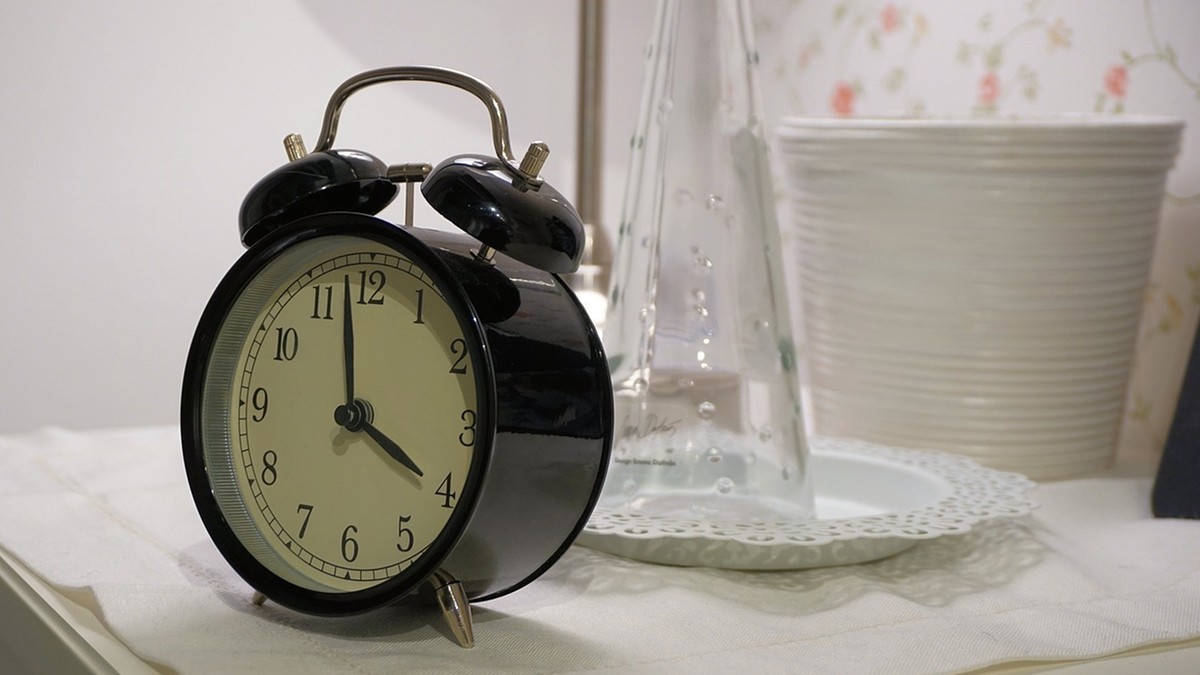 Pamiętajcie o zmianie czasu! Za kilkadziesiąt godzin przestawiamy zegarki na czas zimowy!