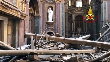 Runął dach kościoła w centrum Rzymu. "Mogło dojść do masakry"