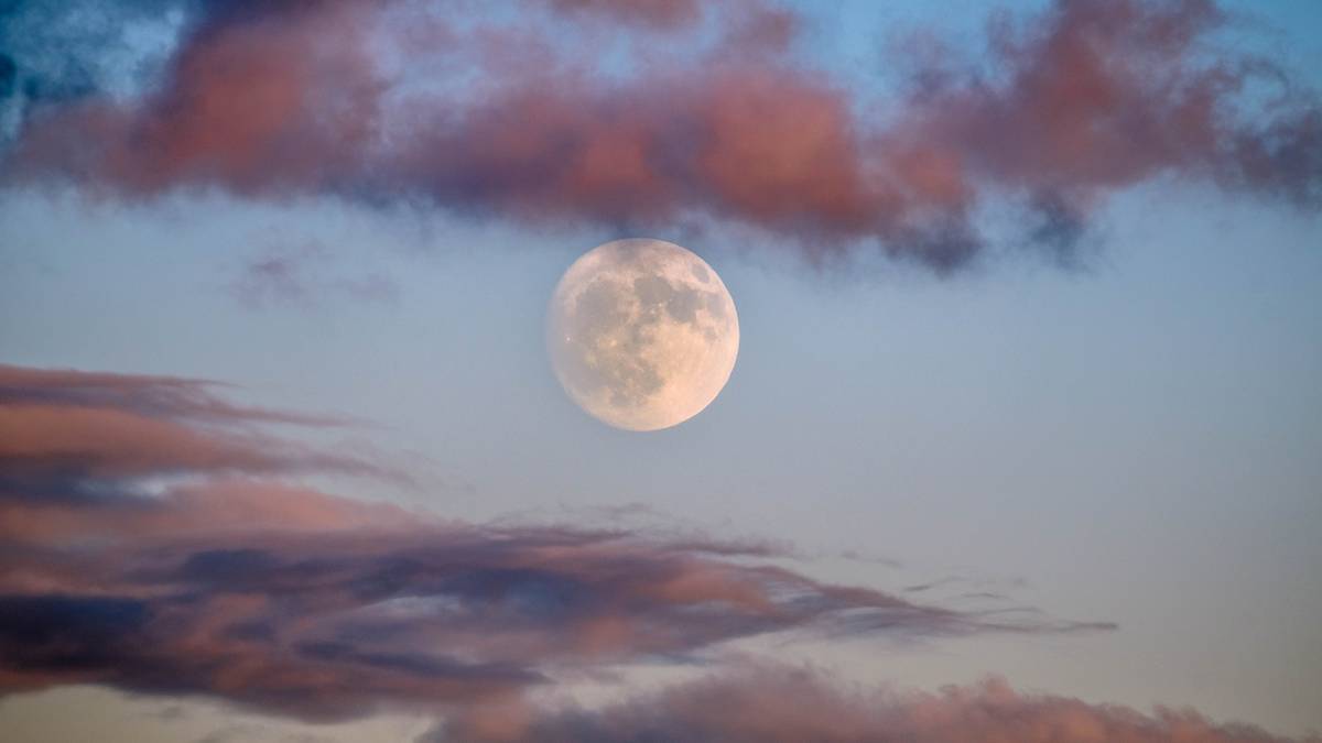 Naukowcy badają uskoki na Księżycu, które świadczą o jego kurczeniu się