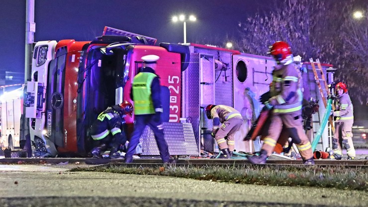 Wypadek z udziałem wozu strażackiego we Wrocławiu. Są ranni