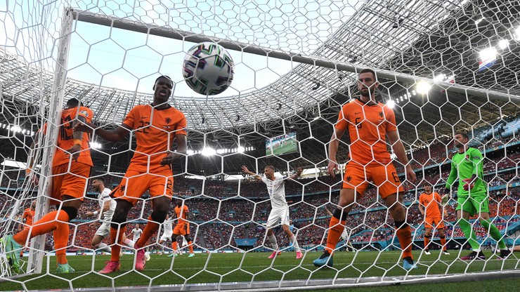 EURO 2020: Niderlandzkie media uderzają w trenera! "Zapłaciliśmy za jego głupotę"