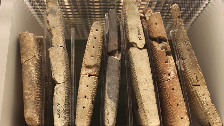 Naukowcy odczytali starożytne pismo prawie sto lat po jego odkryciu