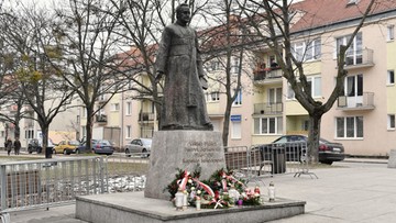 W poniedziałek magistrat Gdańska rozpocznie procedurę administracyjną ws. pomnika ks. Jankowskiego