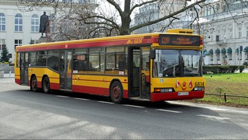 Warszawa: pasażer zablokował drogę kierowcy autobusu. A ten i tak ruszył