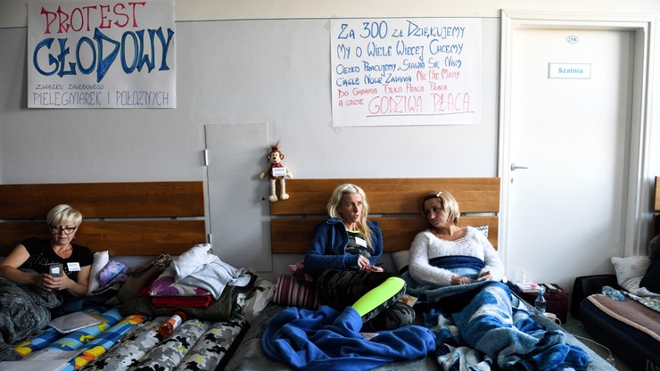 Blisko 200 pielęgniarek na zwolnieniach lekarskich. Trwa protest głodowy w Przemyślu