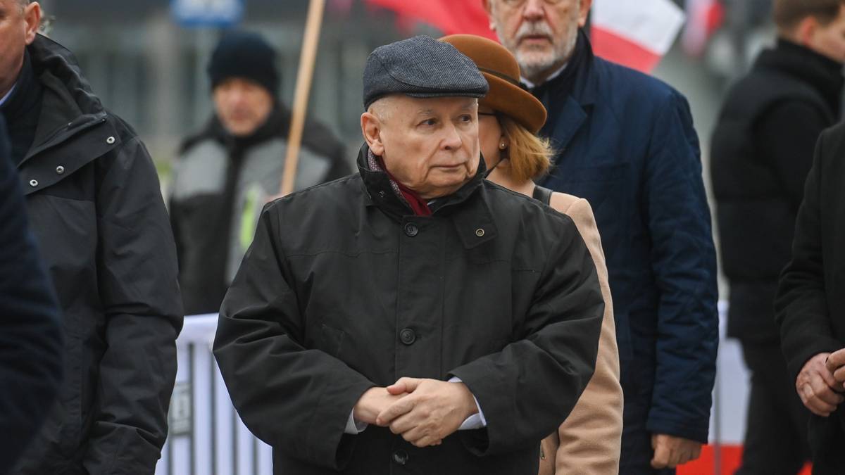 Obchody miesięcznicy. Kaczyński w ostrym przemówieniu oskarża rząd