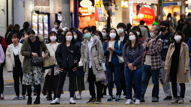 Trzecia fala koronawirusa w Japonii i Korei Płd.