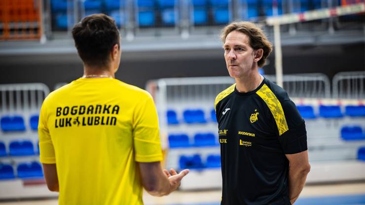 Trenerzy drużyn PlusLigi w nowym sezonie 2025/2026. Kto poprowadzi czołowe polskie kluby siatkarskie?