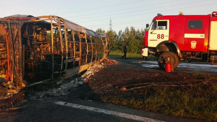 14 ofiar śmiertelnych zderzenia autobusu z ciężarówką w Rosji