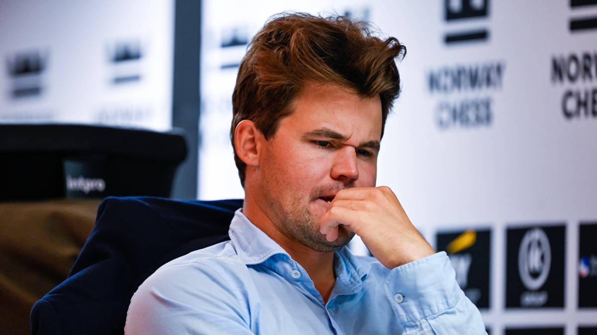 Magnus Carlsen ponownie zaskoczył! Zmienił decyzję