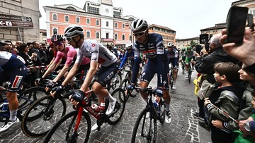 Niezwykły start Giro d'Italia 2024! Etap poświęcony pamięci tragicznie zmarłych piłkarzy