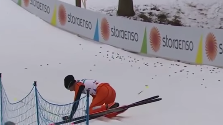 Wenezuelczyk najgorszym narciarzem w historii? Przewracał się na śniegu! (WIDEO)