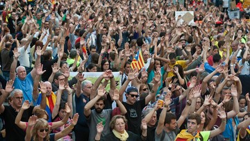 Szefowie katalońskiej policji oraz przywódcy dwóch proniepodległościowych organizacji zostali wezwani do sądu
