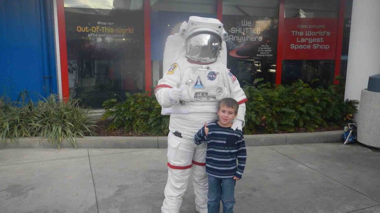 USA: Chcą wysłać prochy 11-latka na Księżyc. Chłopiec marzył o byciu astronautą