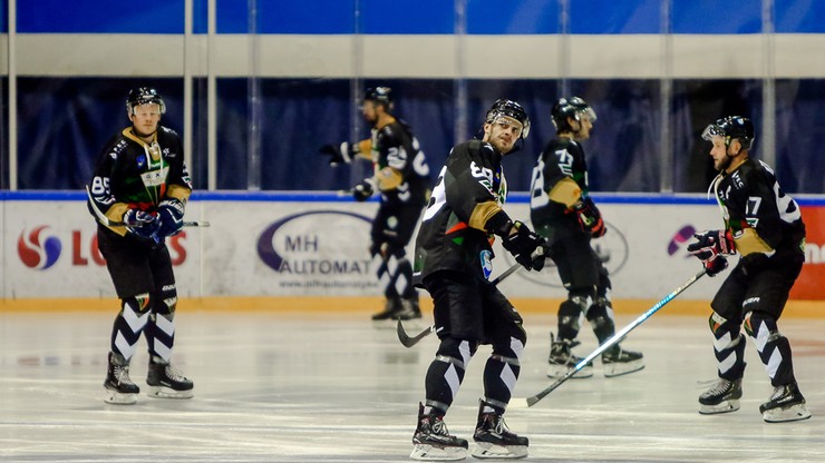 Hokejowy PP: GKS Tychy u siebie broni trofeum