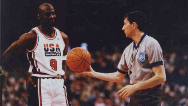 Liga NBA - kolekcjonerska karta Jordana sprzedana za 350 tys. dolarów