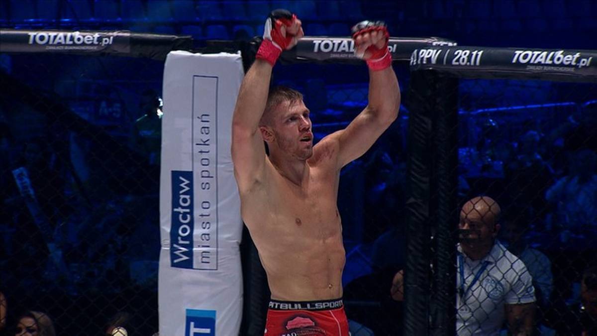 Polak poznał rywala i datę debiutu w UFC. Zawalczy na jednej gali z innym Biało-Czerwonym