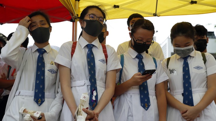 Hongkońscy uczniowie bojkotują szkołę i demonstrują w centrum miasta